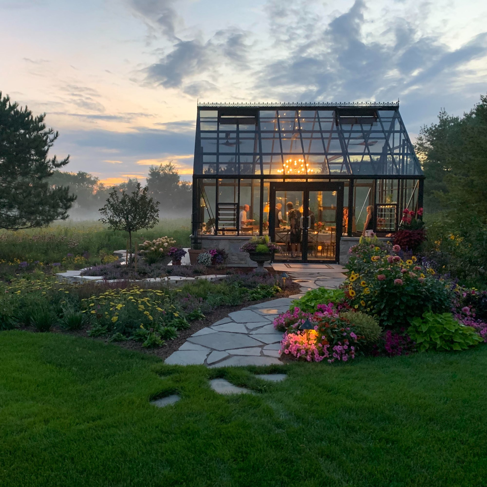 Wisconsin Greenhouse Young CC1420SG6T-1